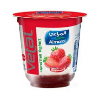 Almarai Vetal Layered Strawberry Yogurt 140 gr