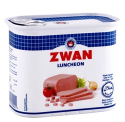 Мясо для обеда Zwan 340 гр